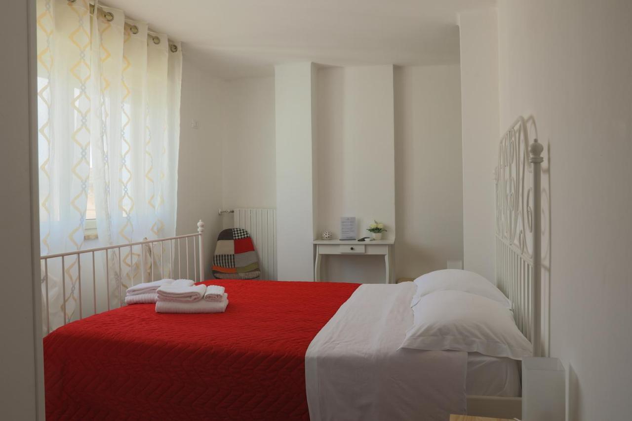 Bed&Bread Piazza 'Nzegna Bed & Breakfast Carovigno Eksteriør bilde